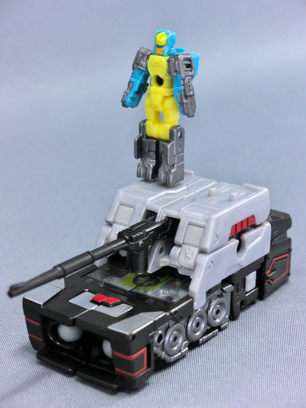 TakaraTomy September Releases In Hand Photos   LG Fortress Maximus Wheelie Rewind Blaster TAV Windblade More  (10 of 33)